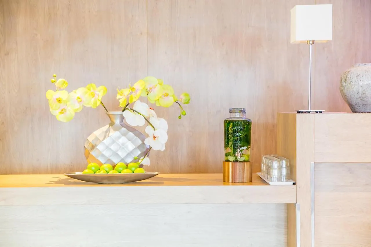 Holiday Inn Express Amsterdam - Sloterdijk Station By Ihg Отель