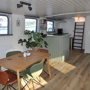 Accommodatie bij particulieren Private On Houseboat
