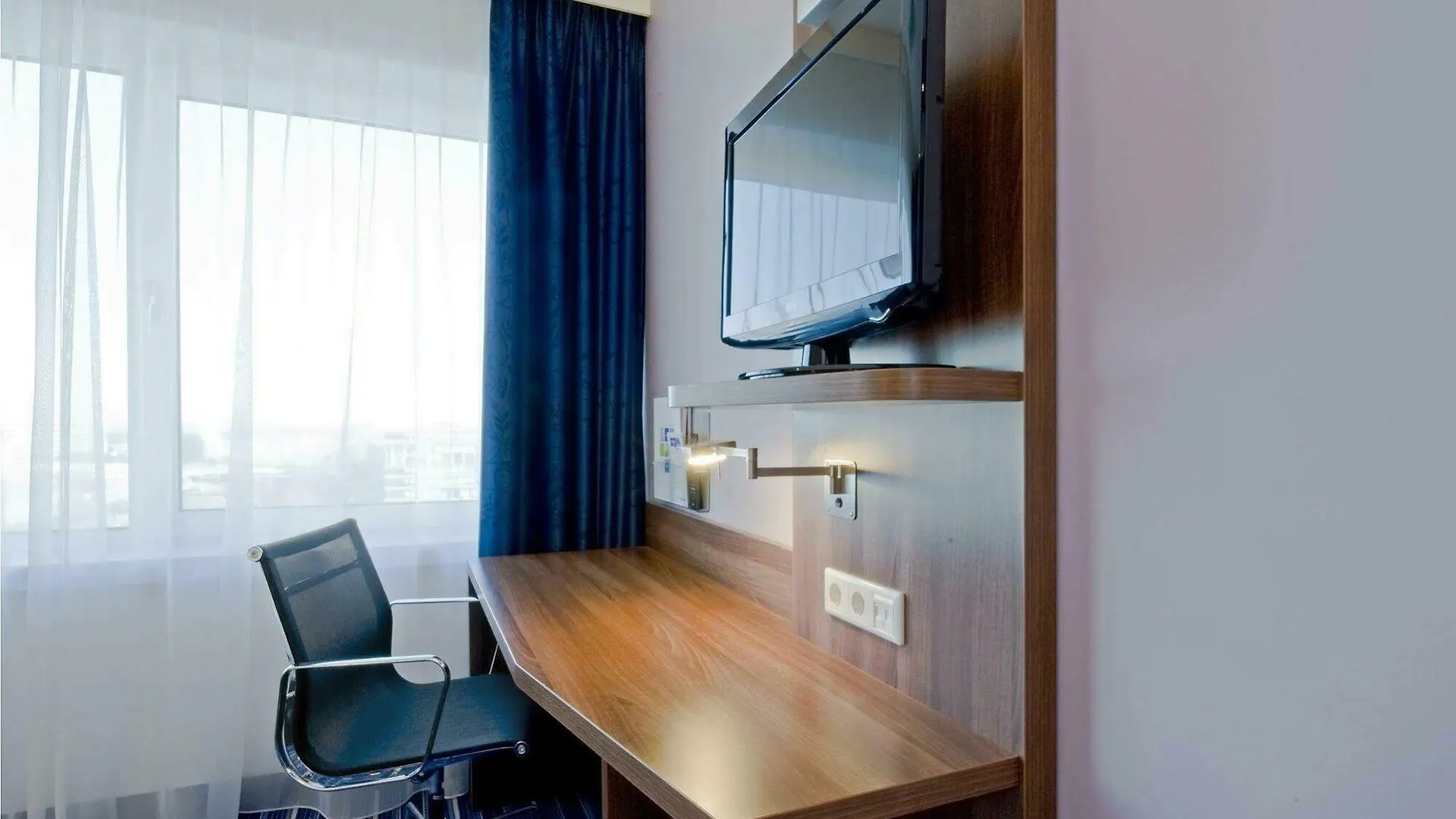 Holiday Inn Express Amsterdam - Sloterdijk Station By Ihg Hotel